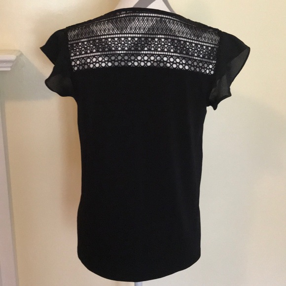 🚨CLOSET CLOSING🚨 The Limited Black Short Flutter Sleeve Blouse - Picture 3 of 8